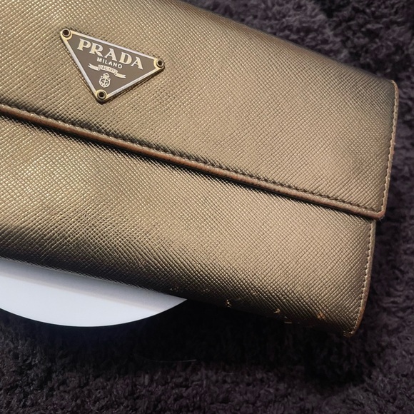 Prada Gold Wallet - Picture 2 of 6